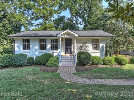 2207 Inverness Road