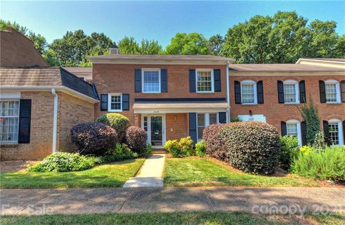 2329 Hayloft Circle