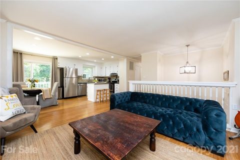 10201 Camelback Circle