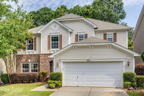 12814 Lake Erie Lane