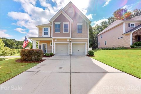 4007 Bridgepoint Drive sold home in Lakebridge, Fort Mill, SC