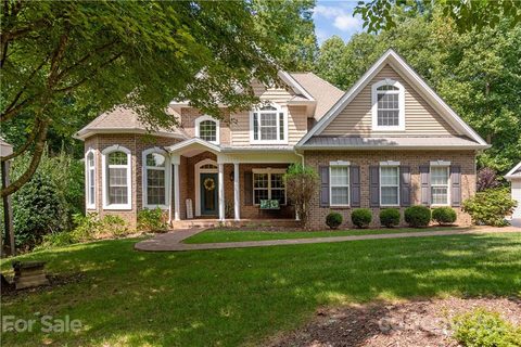 53 Kanuga Forest Drive sold home in Kanuga Forest, Hendersonville, NC