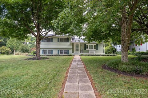 602 Holiday Road