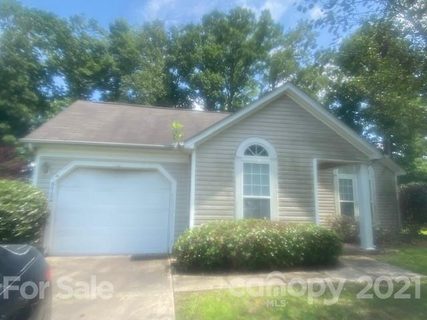 6124 Red Clover Lane
