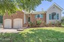 2744 Stowmarket Place sold home in Charlotte, SC
