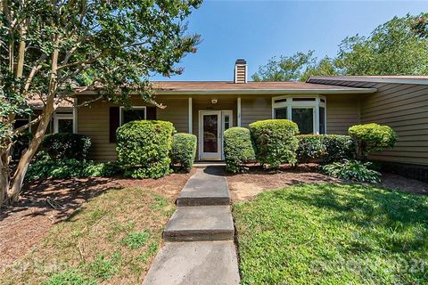 8321 Summerglen Circle