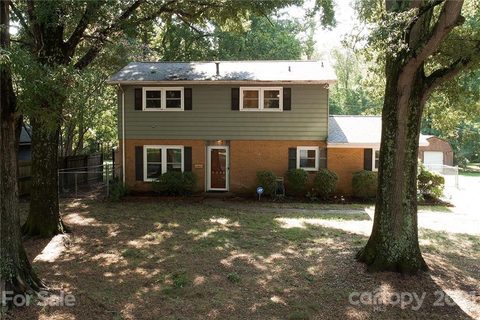 6248 Covecreek Drive sold home in Greenbriar, Charlotte, NC