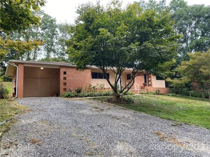 2209 N Stoney View Court 1 sold home in Stoneycrest, Hendersonville, NC