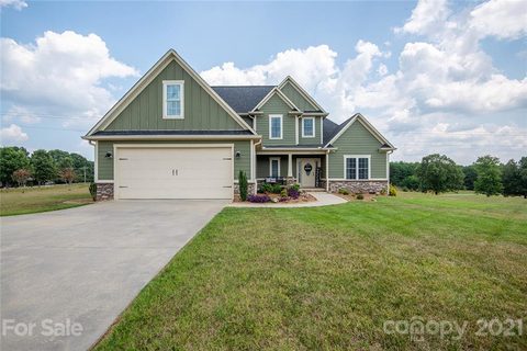 955 Oak Ridge Farms Circle sold home in Oak Ridge Farms, Newton, NC