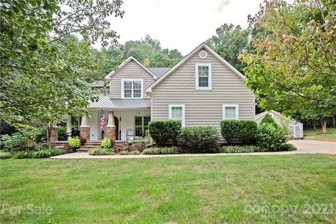 435 Bonaventure Drive