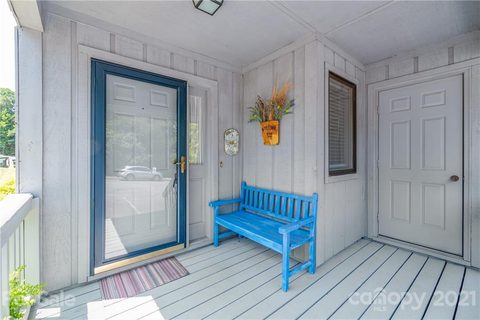 100 Willow Run Drive 32