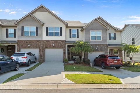 537 Common Raven Court