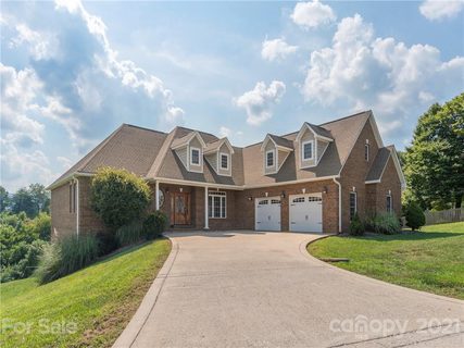 122 Big Sky Drive sold home in Red Oak Plantation, Leicester, NC
