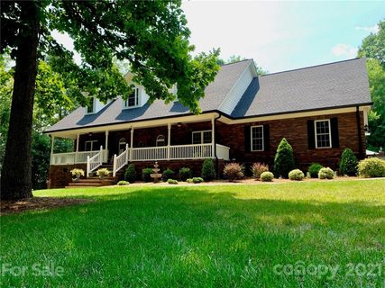 5404 Shoreview Drive