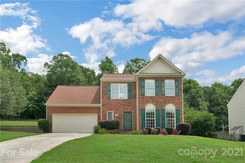 501 Clearbrook Road sold home in Matthews Estates, Matthews, NC