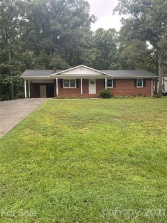 308 Lakeview Road