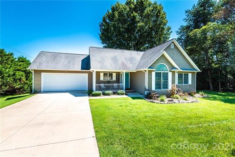 2016 Picnic Drive sold home in South Lakes, Newton, NC