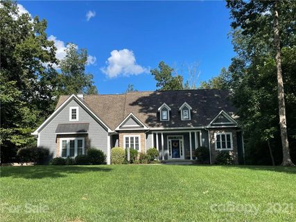 587 Amesbury Drive L82