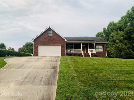 426 Seven Springs Loop