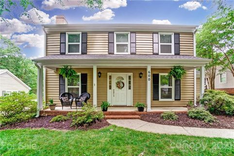 600 Heathermoor Court