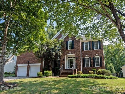 909 Coachman Drive