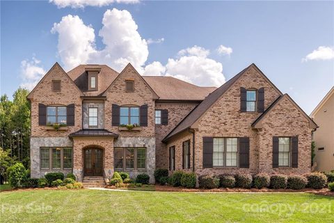 233 Glenmoor Drive