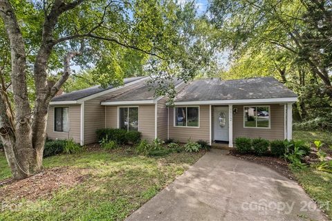 7712 Park Vista Circle B