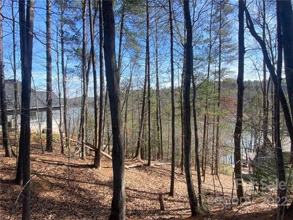 V L 48 Harborside Drive