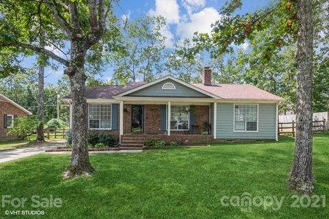 8009 Marcus Lane