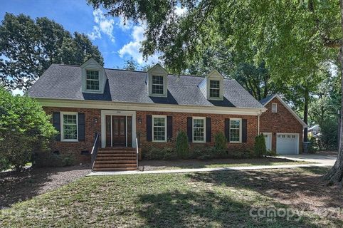 2541 Robin Hill Drive