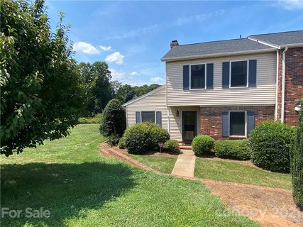 2705 Center Street 57