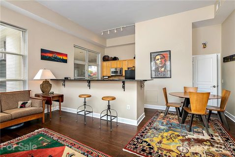 1315 East Boulevard 204
