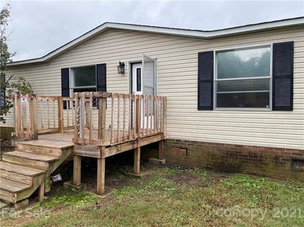 1100 Safeway Drive sold home in Kensington Gardens, Gastonia, NC