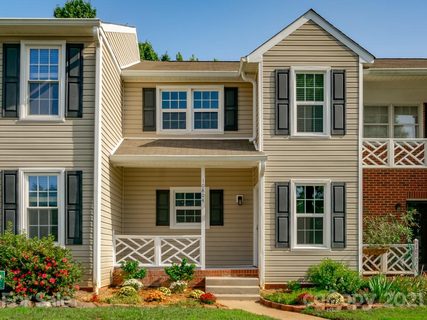 10804 Winterbourne Court sold condo in Kensington at Raintree, Charlotte, NC