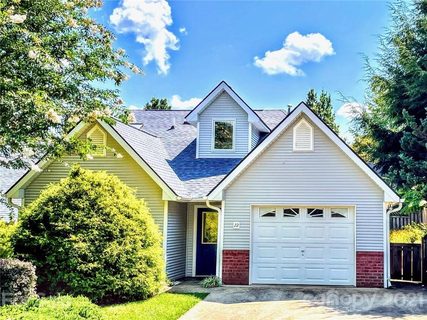 22 Village Parkway sold townhome in Mountainbrook Village, Black Mountain, NC