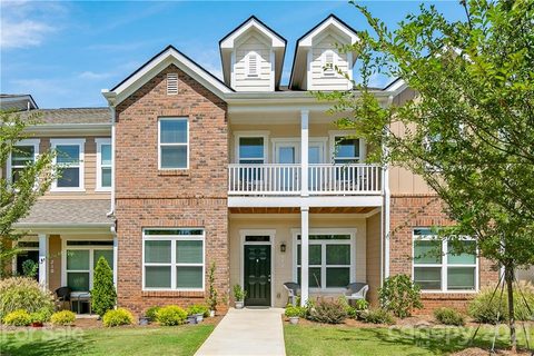 212 Overstone Court