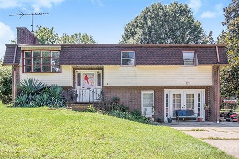 2477 Cedar Valley Drive sold home in Cedar Valley, Conover, NC