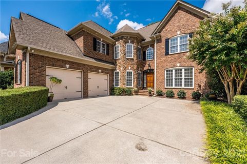 11682 James Richard Drive sold home in Vanderbilt at Providence, Charlotte, NC