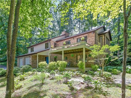 323 Cedar Crest Drive sold home in Cedar Crest Heights, Asheville, NC
