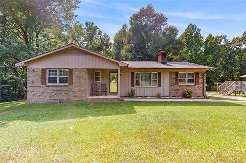 2914 Brendale Drive sold home in Woodland Hills, Lancaster, SC