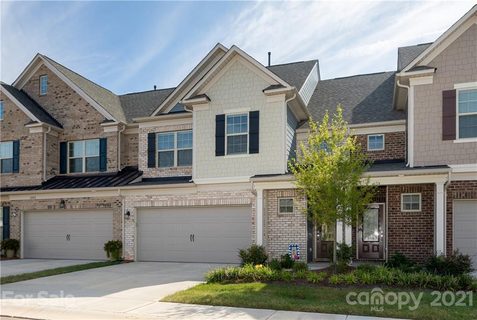 1004 Crest Oak Lane