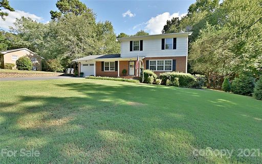 2121 Briarwood Circle