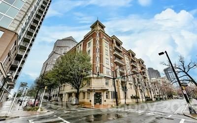 576 N Church Street UNIT 576 U/F 504