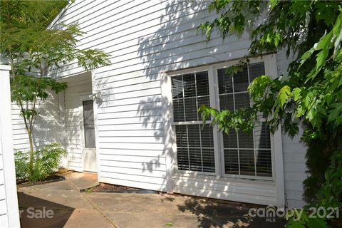 7151 Stonington Lane