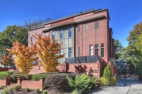 1934 Scott Avenue