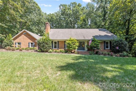 5928 Lancelot Drive sold home in Providence Acres, Charlotte, NC