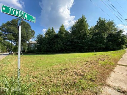 4340 W Tyvola Road sold lot in Westminister Park, Charlotte, NC