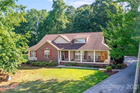 1064 Jasmine Circle