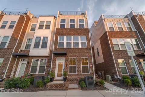 264 Parkwood Avenue
