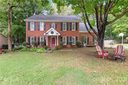 12208 Hickory Knoll Court sold home in Matthews, SC